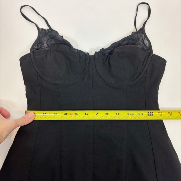 WeWoreWhat Lace Peplum Corset Mini Dress in Black Size 8 - Picture 12 of 14